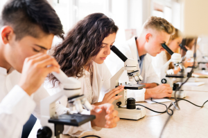 USDA Helps Bring CRISPR to UH Students to Support Future Food and Agri Workforce