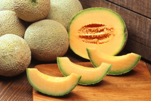 Biparental genetic mapping reveals that CmCLAVATA3 (CmCLV3) is responsible for the variation in carpel number in melon (Cucumis melo L.)