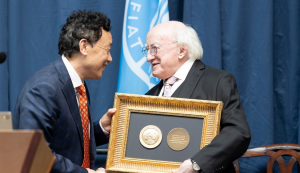 QU Dongyu honours the President of Ireland with the FAO Agricola Medal